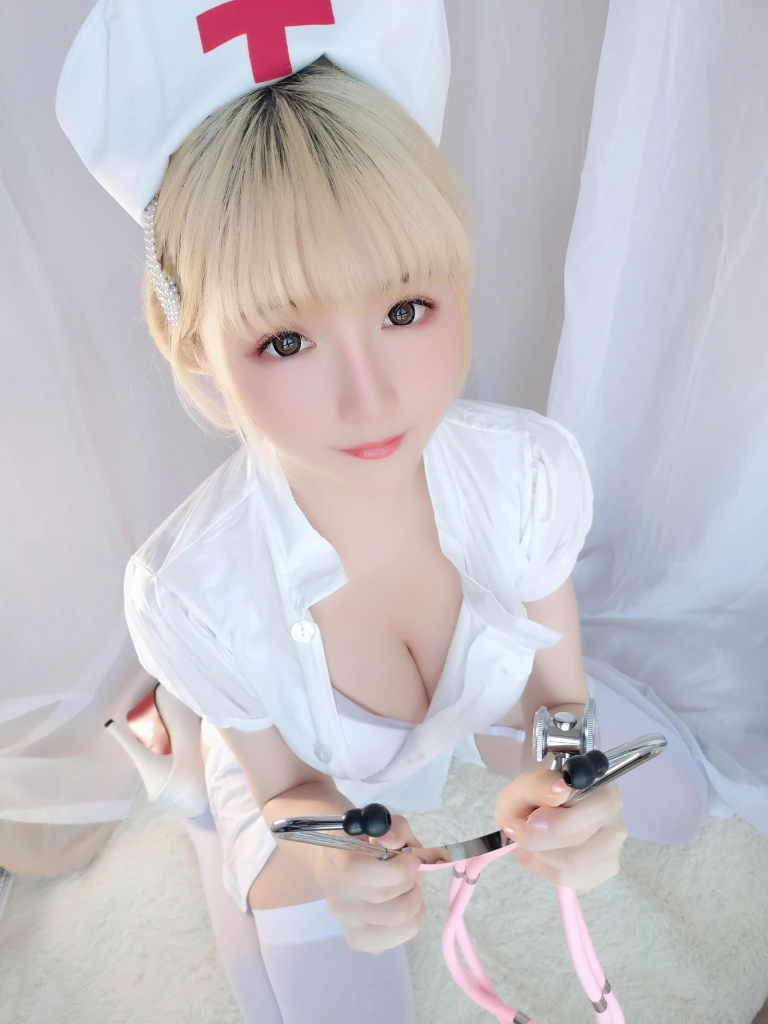 星之迟迟《VOL.17 夜勤病栋》写真图集 61P｜在线预览与图包下载