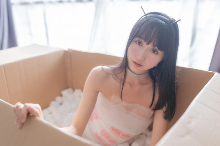 木棉棉《智能型彼女》写真图集 131P｜在线预览与图包下载