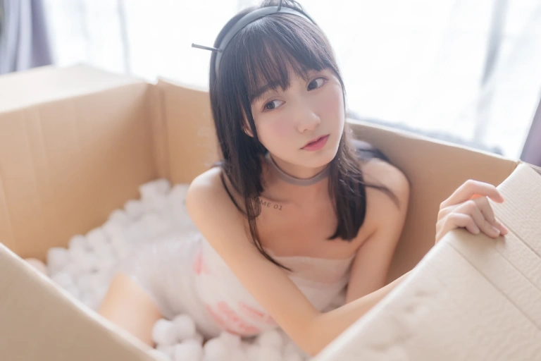 木棉棉《智能型彼女》写真图集 131P｜在线预览与图包下载