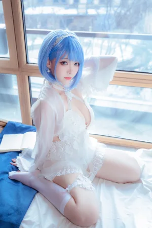 宮本桜《碧蓝航线 恰巴耶夫》写真图集 20P｜在线预览与图包下载