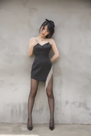小女巫露娜《黑色流苏》写真图集 32P｜在线预览与图包下载