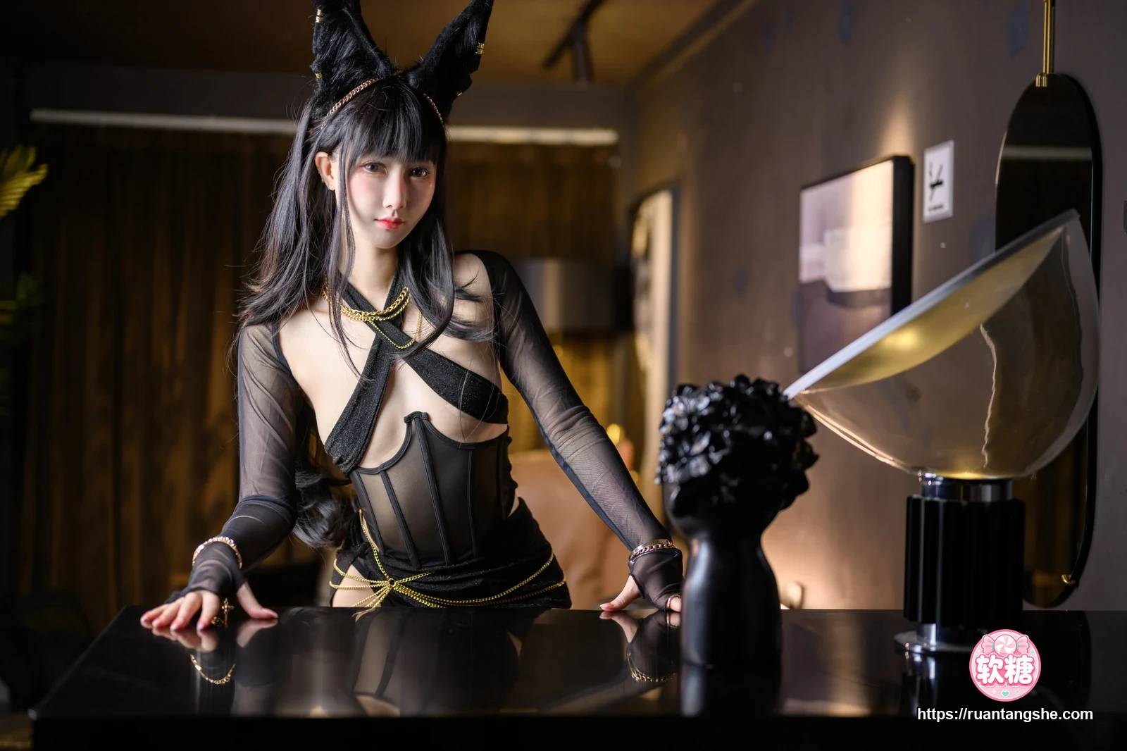 羽生三未 羽生三未 NO.018 - 胡狼