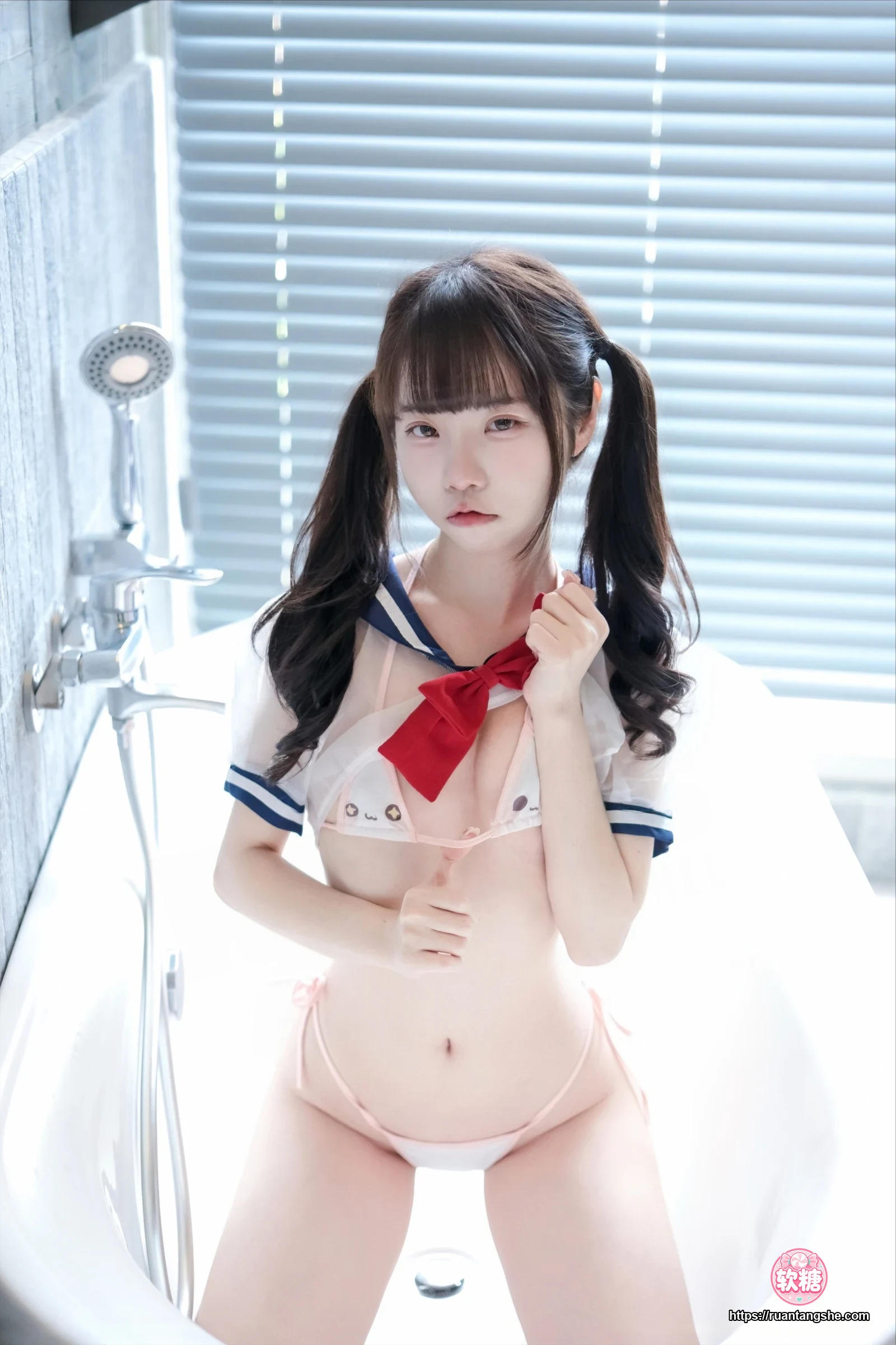 可可小白兔 可可小白兔 NO.018 - 透明学生服