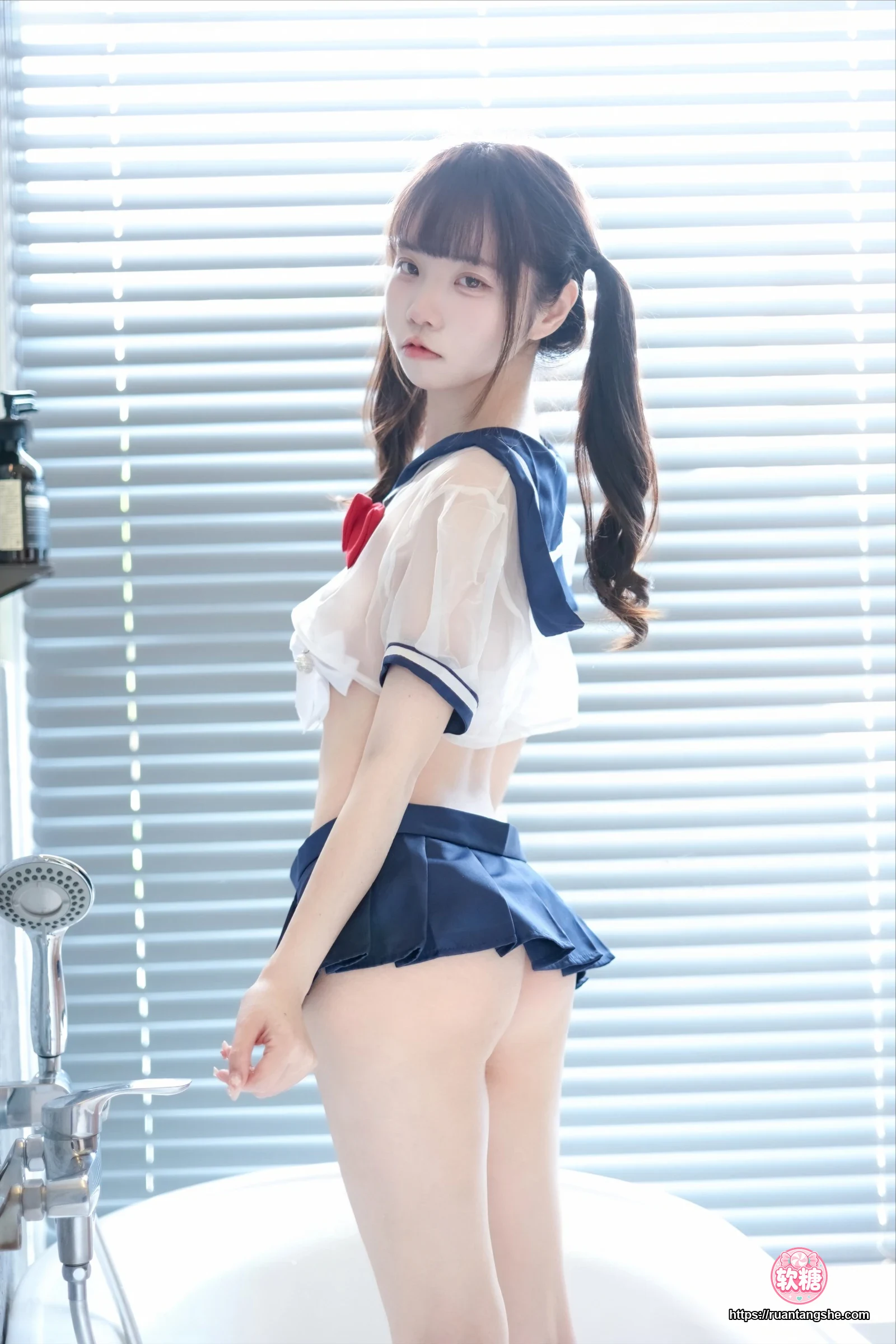 可可小白兔 可可小白兔 NO.018 - 透明学生服