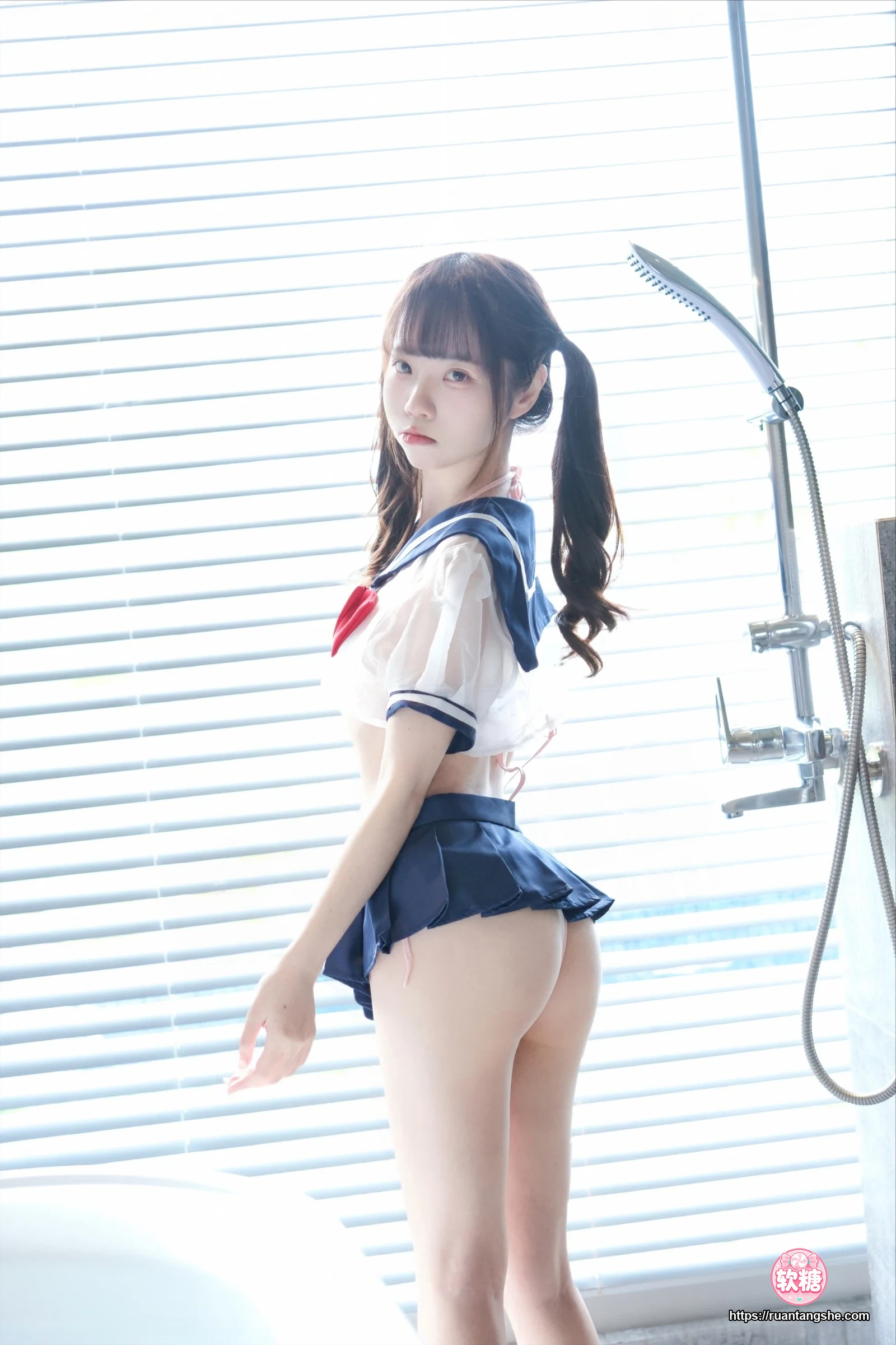 可可小白兔 可可小白兔 NO.018 - 透明学生服