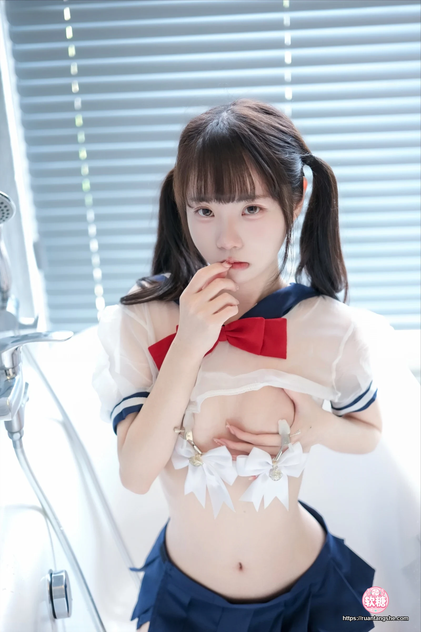 可可小白兔 可可小白兔 NO.018 - 透明学生服