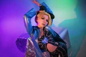 清青琴玖《JOJO的奇妙冒险》写真图集 25P｜在线预览与图包下载