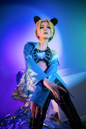 清青琴玖《JOJO的奇妙冒险》写真图集 25P｜在线预览与图包下载