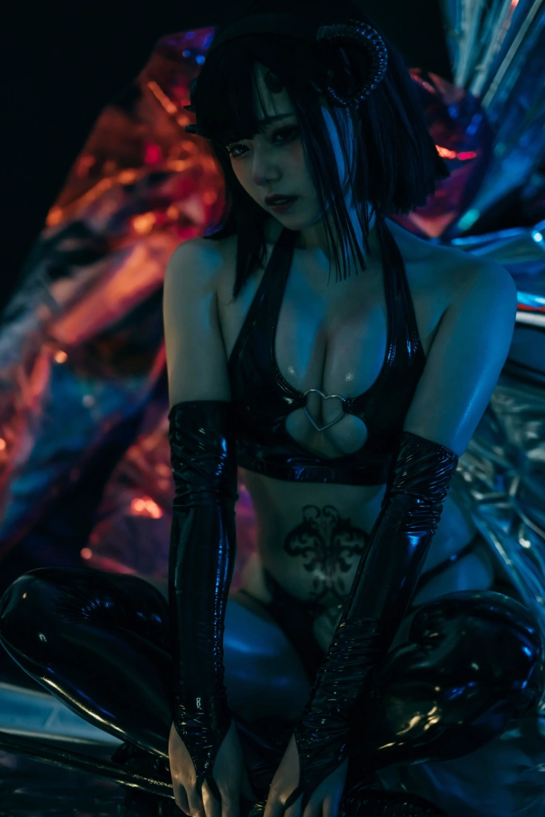七月喵子《小恶魔》写真图集 28P｜在线预览与图包下载