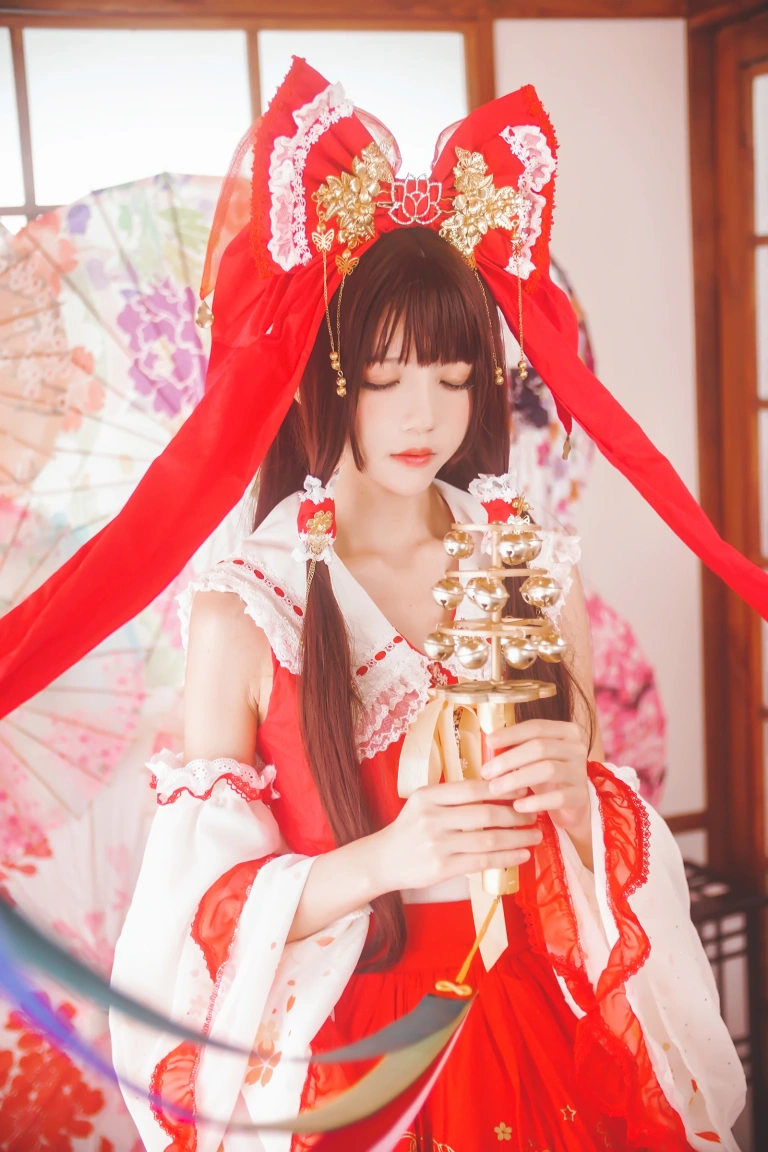 桜桃喵《灵梦 新年快乐》写真图集 45P｜在线预览与图包下载