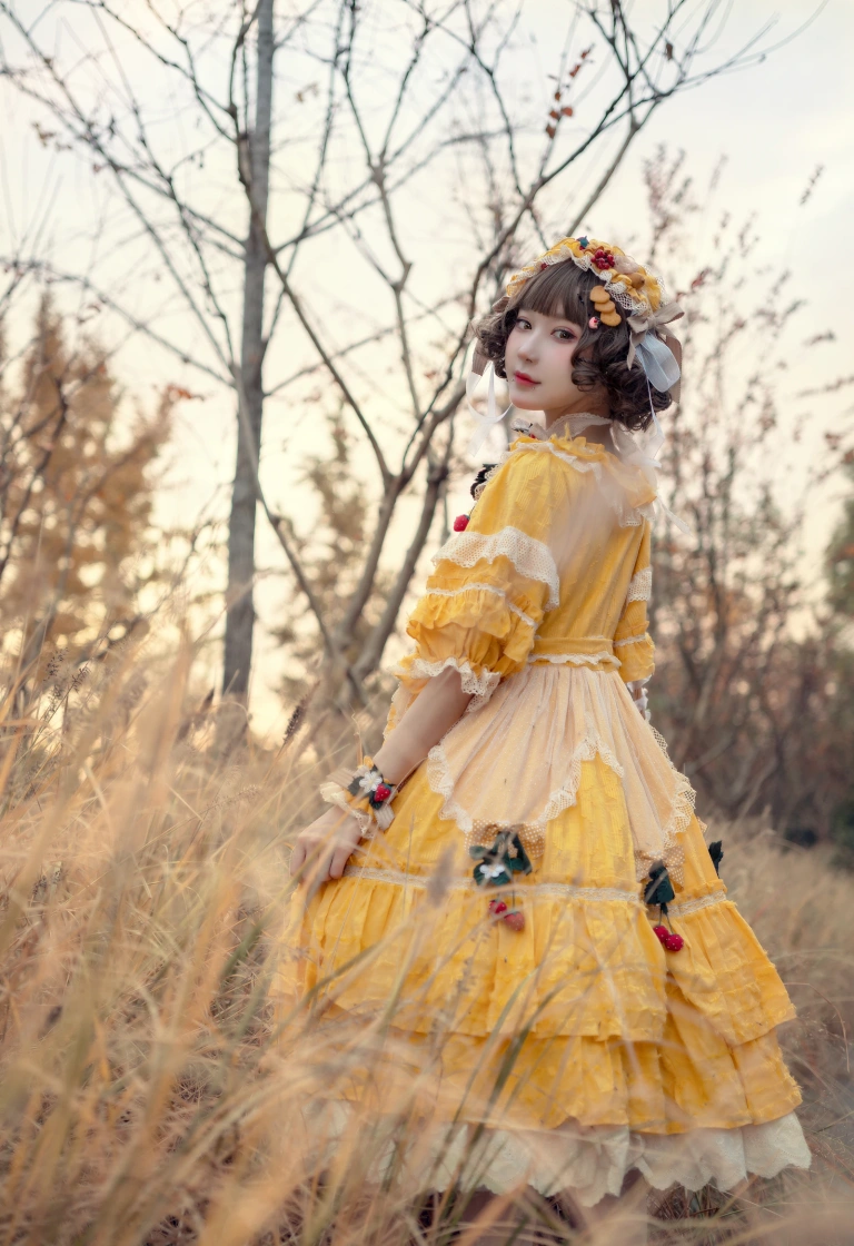 阿包也是兔娘《Lolita黄裙》写真图集 12P｜在线预览与图包下载
