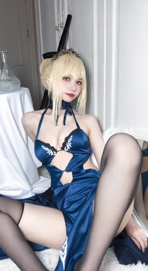 果咩酱《黑呆》写真图集 30P｜在线预览与图包下载