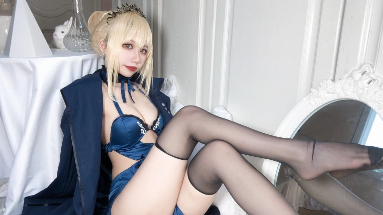 果咩酱《黑呆》写真图集 30P｜在线预览与图包下载
