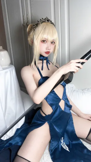 果咩酱《黑呆》写真图集 30P｜在线预览与图包下载