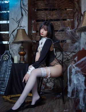 念雪《修女》写真图集 38P｜在线预览与图包下载