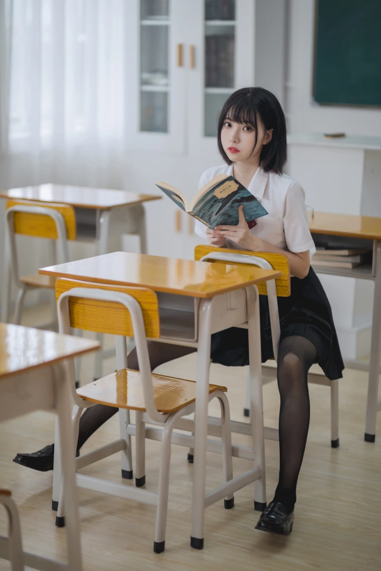 许岚《教室jk黑丝》写真图集 40P｜在线预览与图包下载