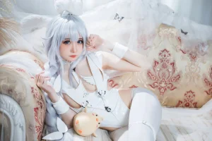 焖焖碳《恶毒兔头》写真图集 15P｜在线预览与图包下载