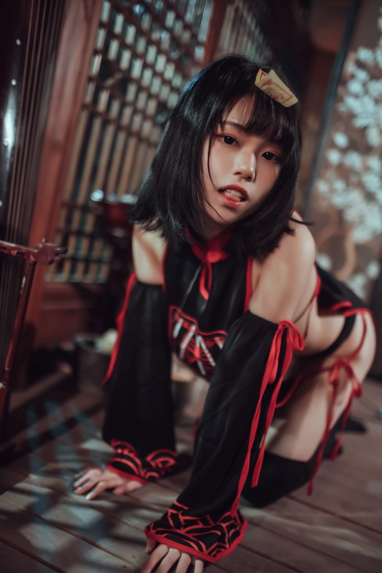七月喵子《小僵尸》写真图集 22P｜在线预览与图包下载