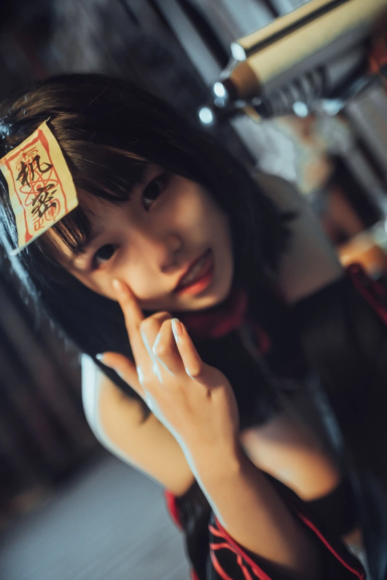 七月喵子《小僵尸》写真图集 22P｜在线预览与图包下载