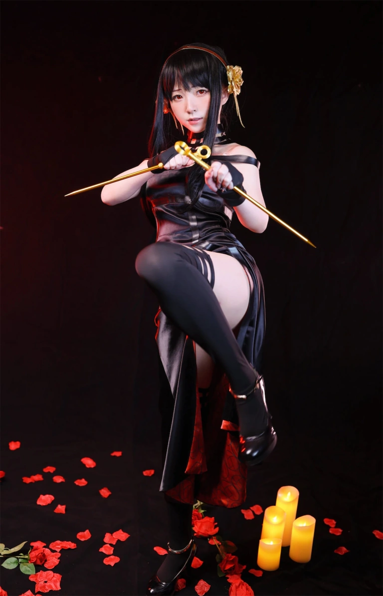 花铃《间谍过家家 约尔太太》写真图集 29P｜在线预览与图包下载