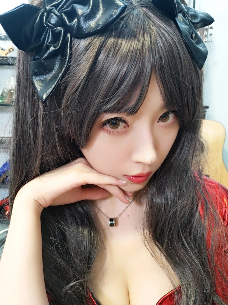 小女巫露娜《远坂凛cos》写真图集 30P｜在线预览与图包下载