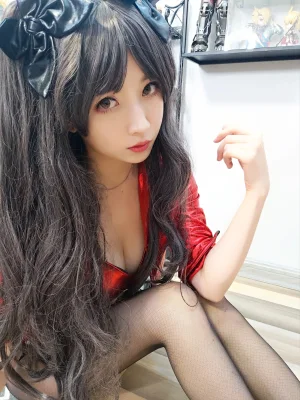 小女巫露娜《远坂凛cos》写真图集 30P｜在线预览与图包下载
