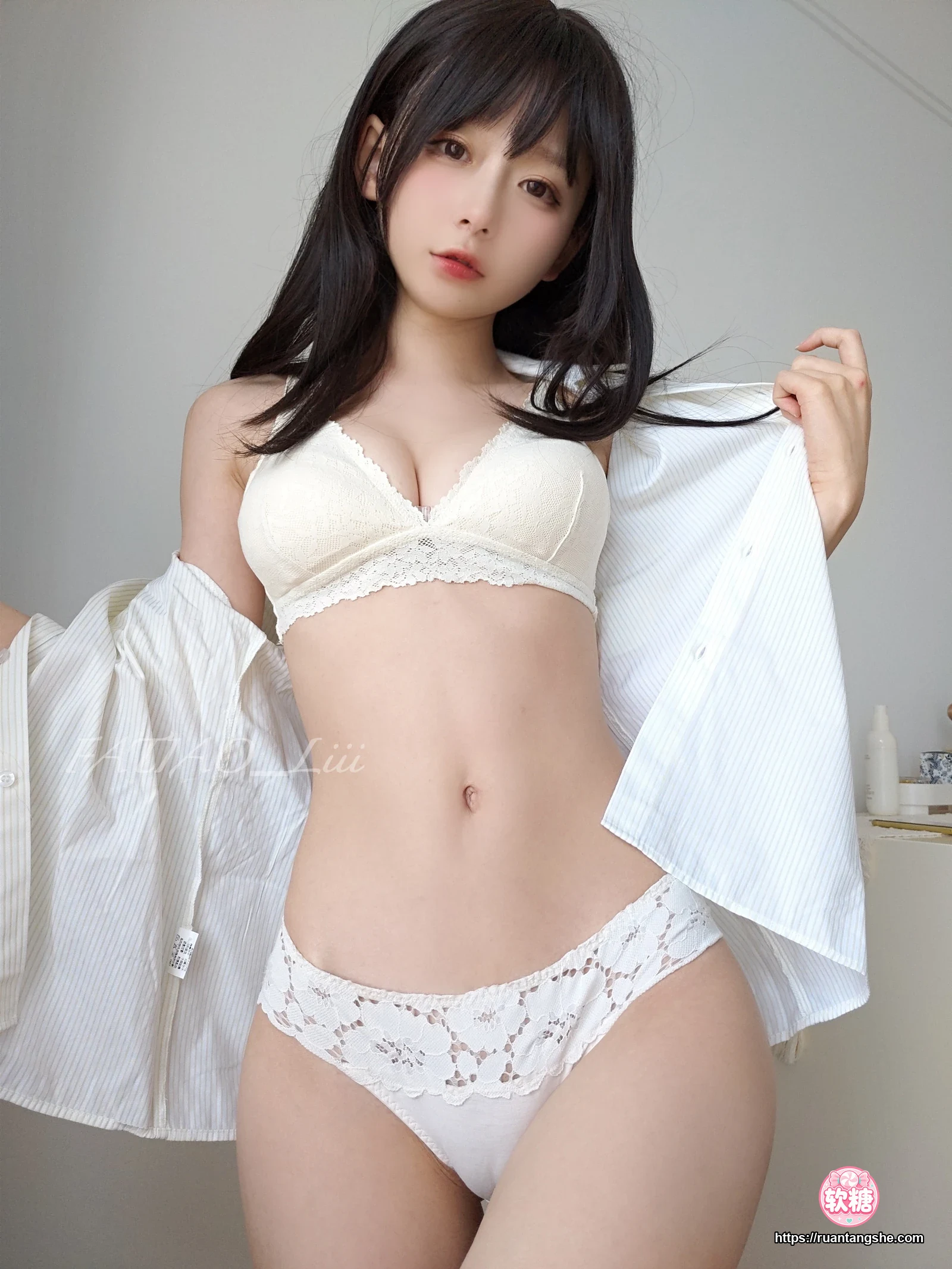 迷之呆梨 迷之呆梨 NO.020 - Fantia 2022年08月会员合集(9期)