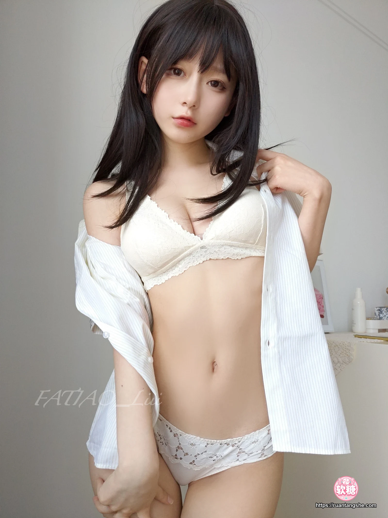 迷之呆梨 迷之呆梨 NO.020 - Fantia 2022年08月会员合集(9期)