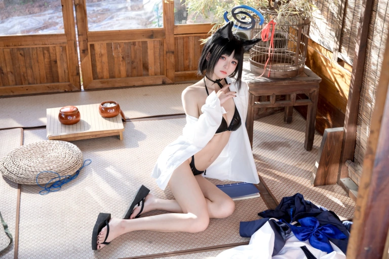 九柒喵《桔梗衬衫》写真图集 10P｜在线预览与图包下载