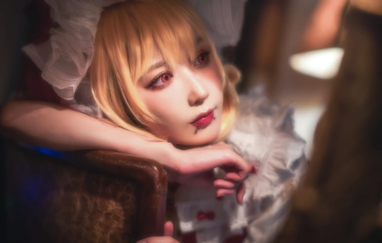 阿包也是兔娘《芙兰朵露》写真图集 14P｜在线预览与图包下载