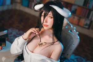 芋圆侑子《雅儿贝德私服》写真图集 20P+2V｜在线预览与图包下载