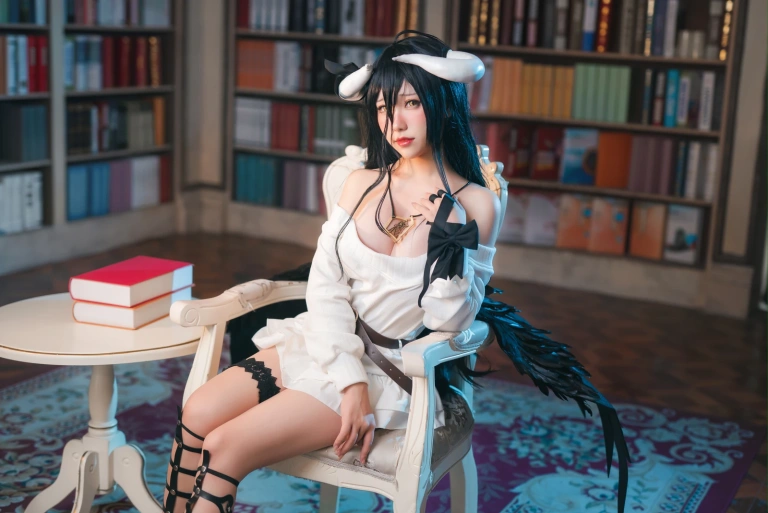 芋圆侑子《雅儿贝德私服》写真图集 20P+2V｜在线预览与图包下载