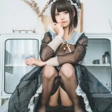蜜汁猫裘《透明女仆》写真图集 30P｜在线预览与图包下载