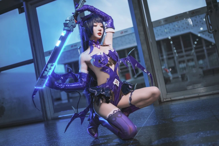 阿包也是兔娘《魅魔芽衣恶魔》写真图集 11P｜在线预览与图包下载