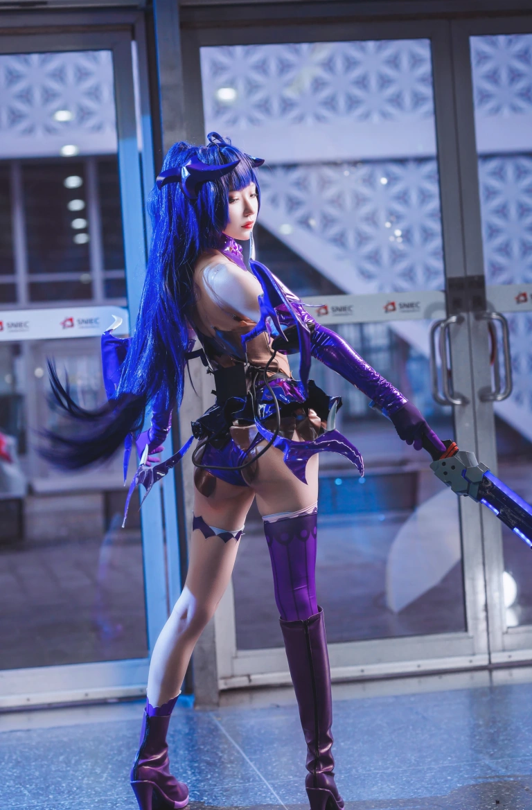 阿包也是兔娘《魅魔芽衣恶魔》写真图集 11P｜在线预览与图包下载