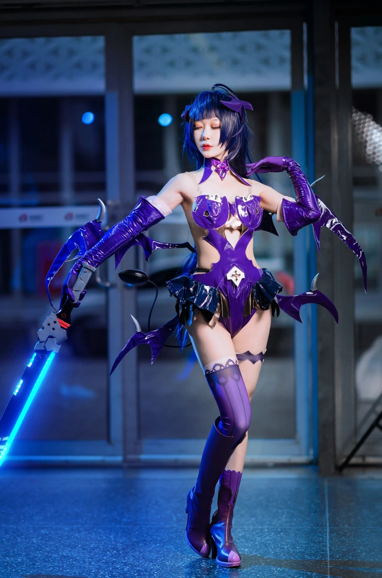 阿包也是兔娘《魅魔芽衣恶魔》写真图集 11P｜在线预览与图包下载