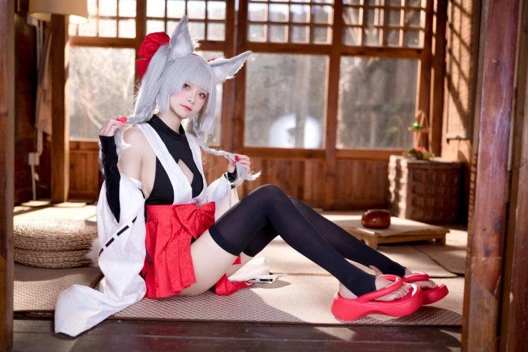 九柒喵《碧蓝航线 朝凪原皮》写真图集 40P｜在线预览与图包下载