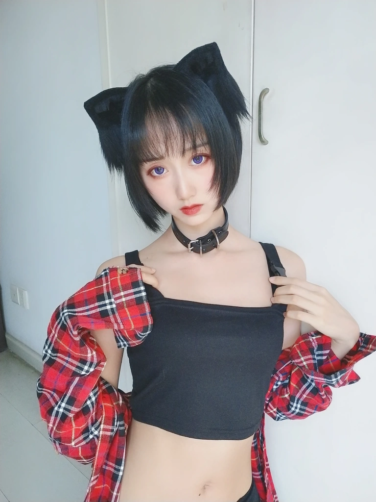 木棉棉《不良猫》写真图集 44P+2V｜在线预览与图包下载