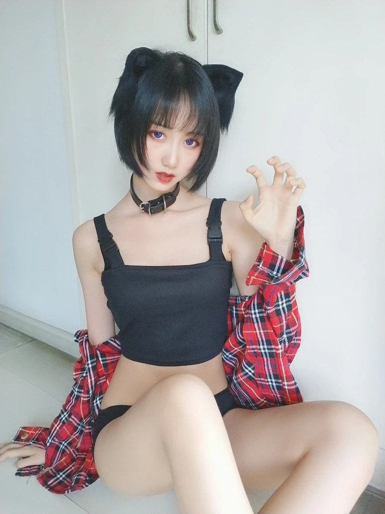 木棉棉《不良猫》写真图集 44P+2V｜在线预览与图包下载