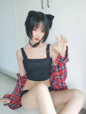 木棉棉《不良猫》写真图集 44P+2V｜在线预览与图包下载