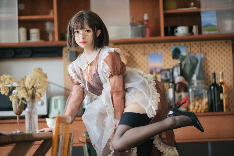 花铃《透明女仆》写真图集 89P｜在线预览与图包下载