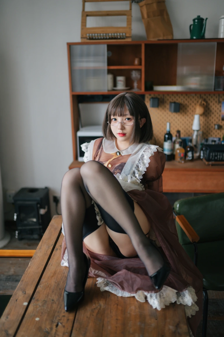 花铃《透明女仆》写真图集 89P｜在线预览与图包下载