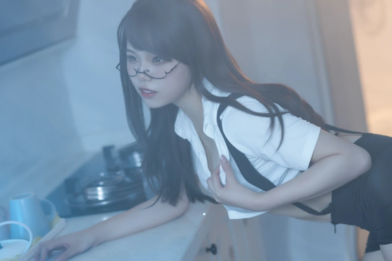 七月喵子《眼镜娘1号》写真图集 21P｜在线预览与图包下载