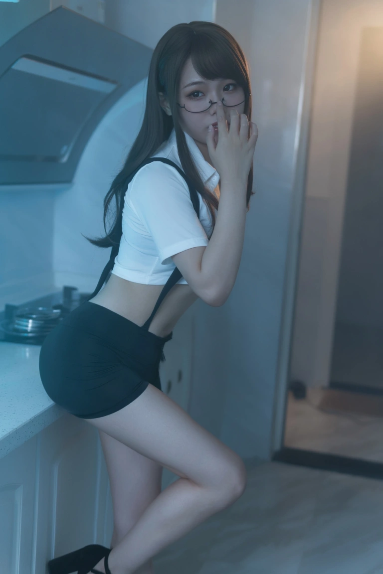七月喵子《眼镜娘1号》写真图集 21P｜在线预览与图包下载