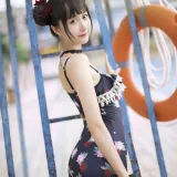 木棉棉《草莓泳衣》写真图集 40P｜在线预览与图包下载