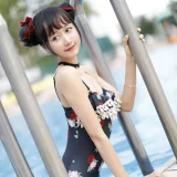 木棉棉《草莓泳衣》写真图集 40P｜在线预览与图包下载