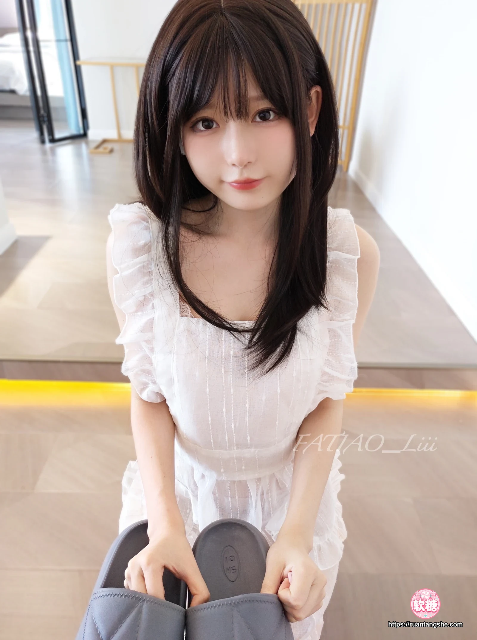 迷之呆梨 迷之呆梨 NO.023 - Fantia 2022年09月会员合集(8期)