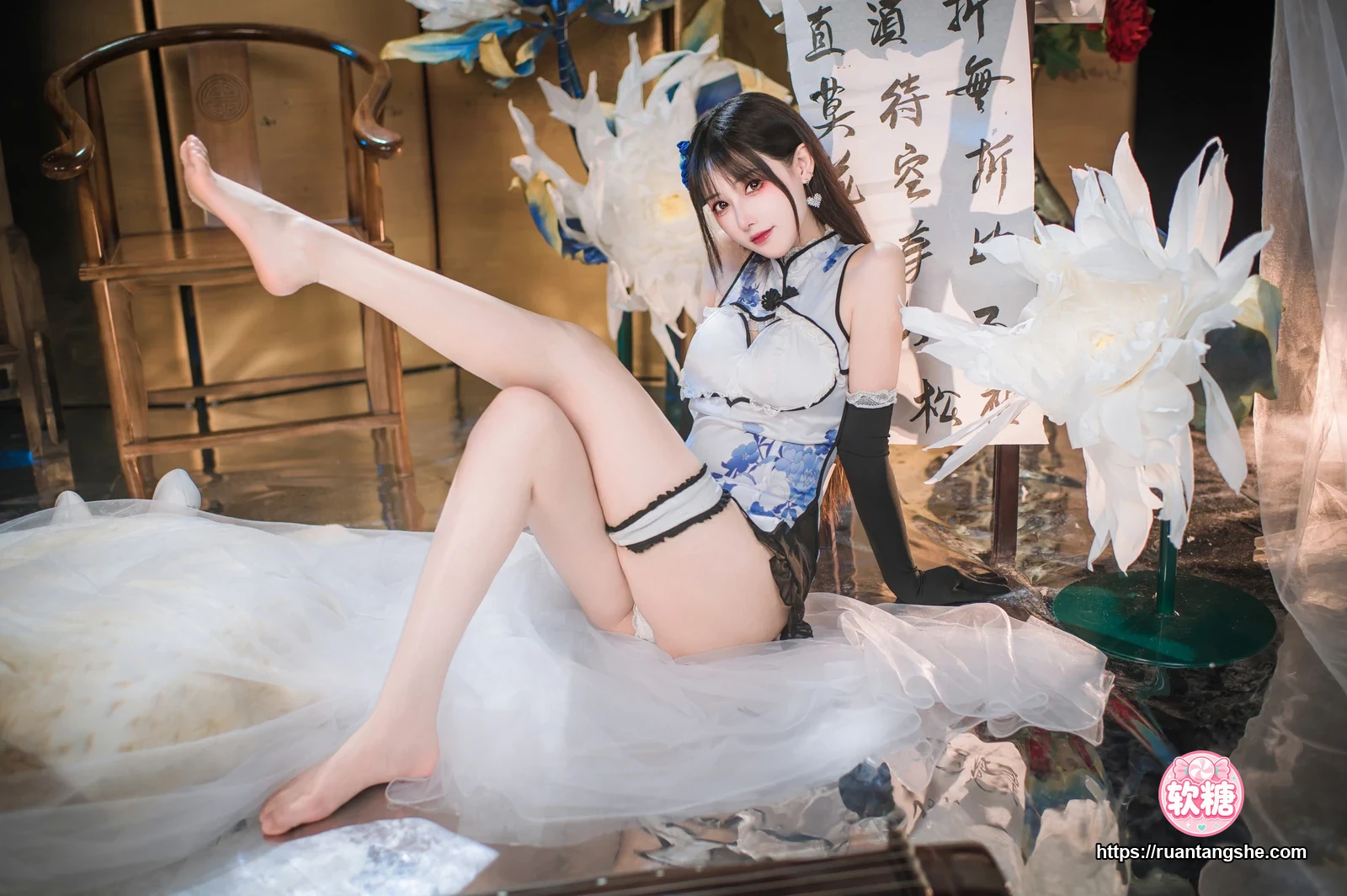 羽生三未 羽生三未 NO.024 - 瓶儿·青花瓷旗袍