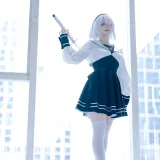 屿鱼《2b萤火虫场照》写真图集 16P｜在线预览与图包下载