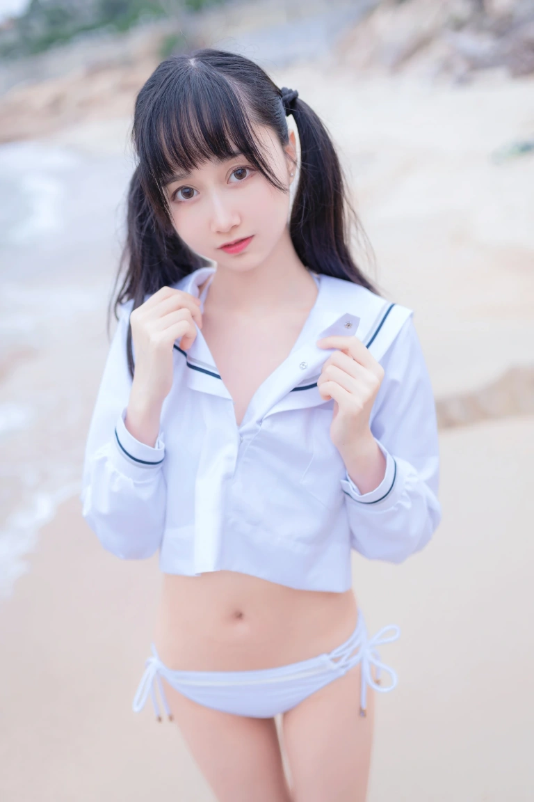 木棉棉《海边白色比基尼》写真图集 30P｜在线预览与图包下载